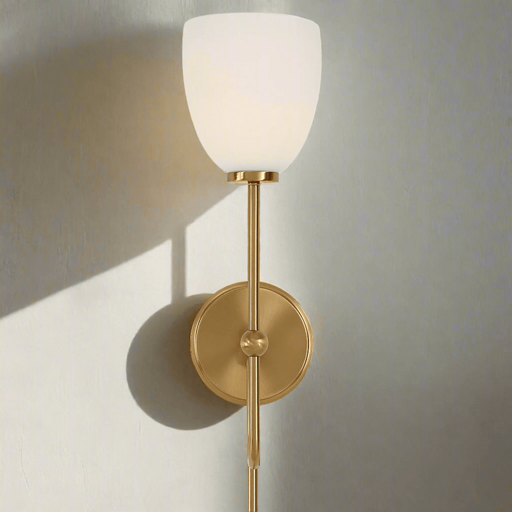 TROPHY 1 LIGHT BRASS SCONCE