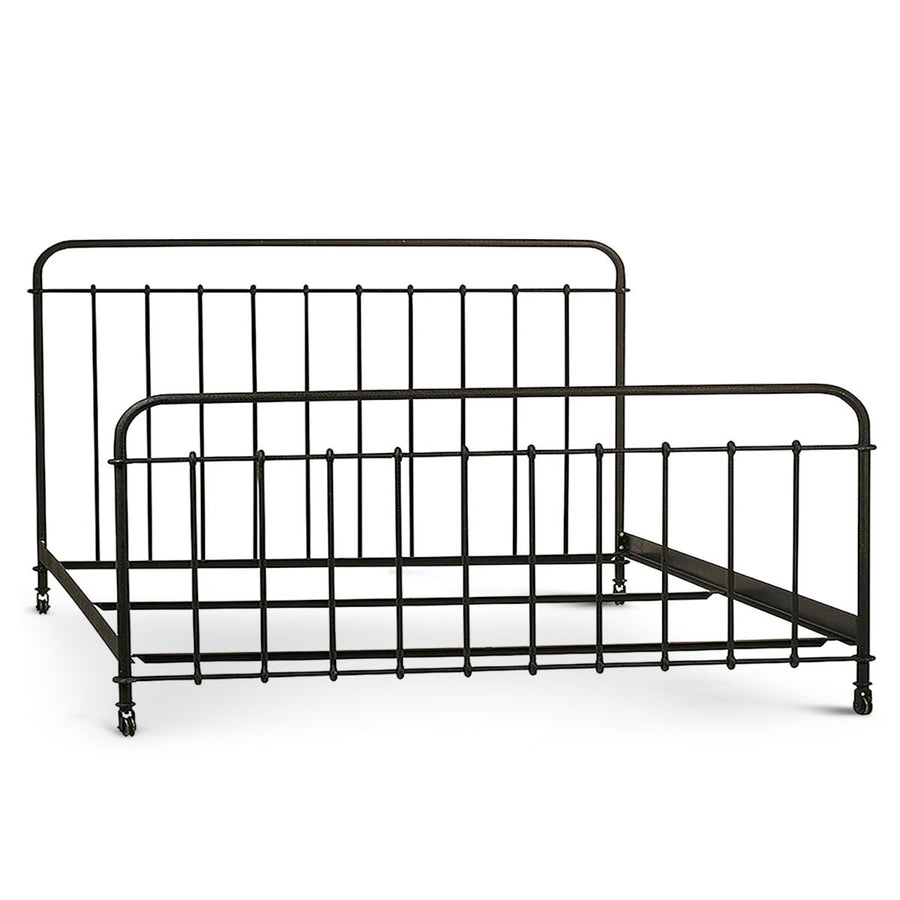 VINTAGE INDUSTRIAL ANTIQUE IRON BED