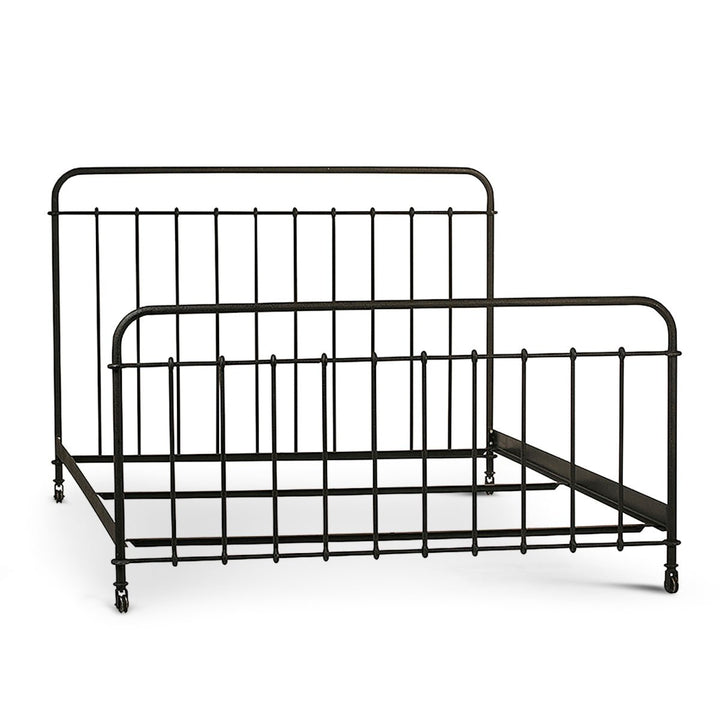 VINTAGE INDUSTRIAL ANTIQUE IRON BED