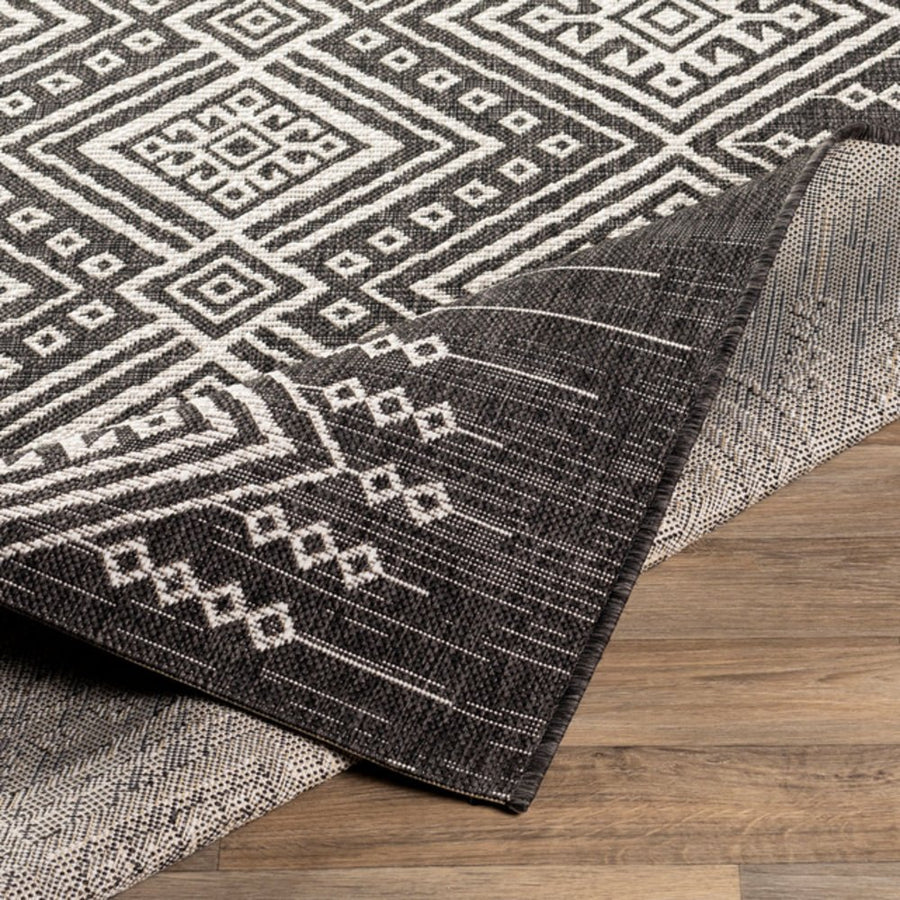 YAEL OUTDOOR RUG: BLACK + WHITE