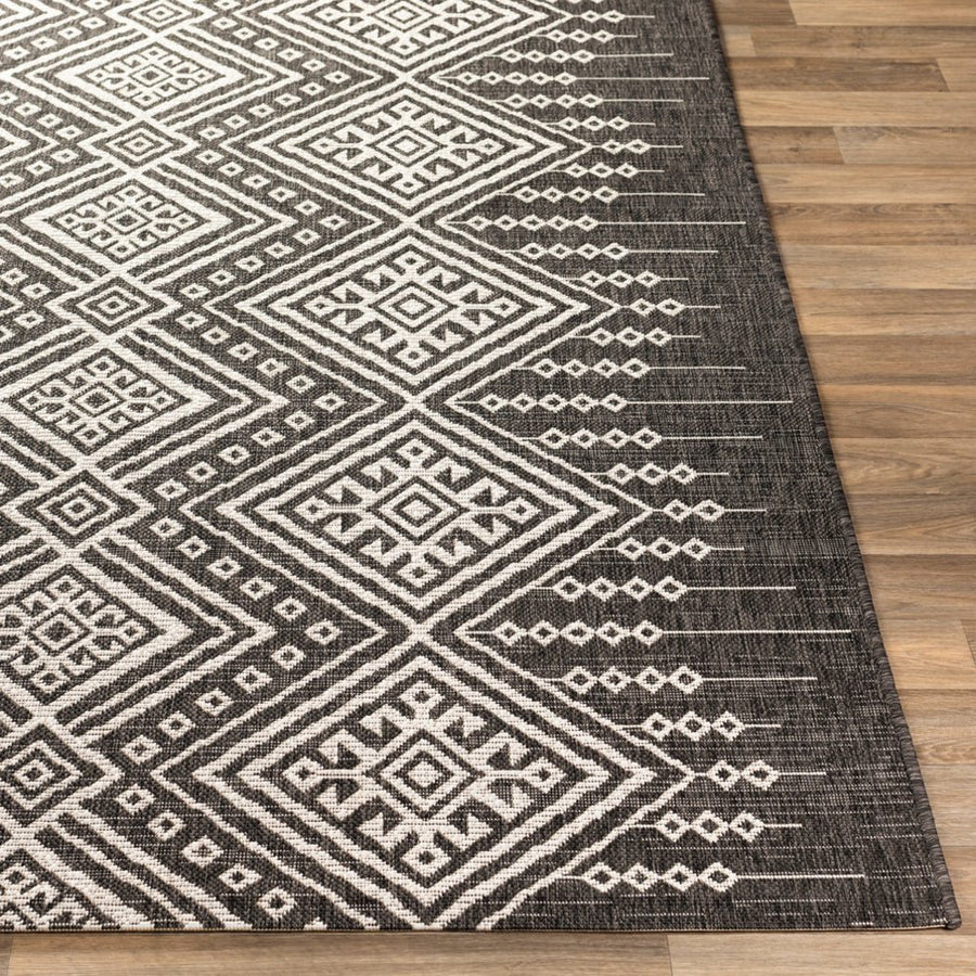 YAEL OUTDOOR RUG: BLACK + WHITE