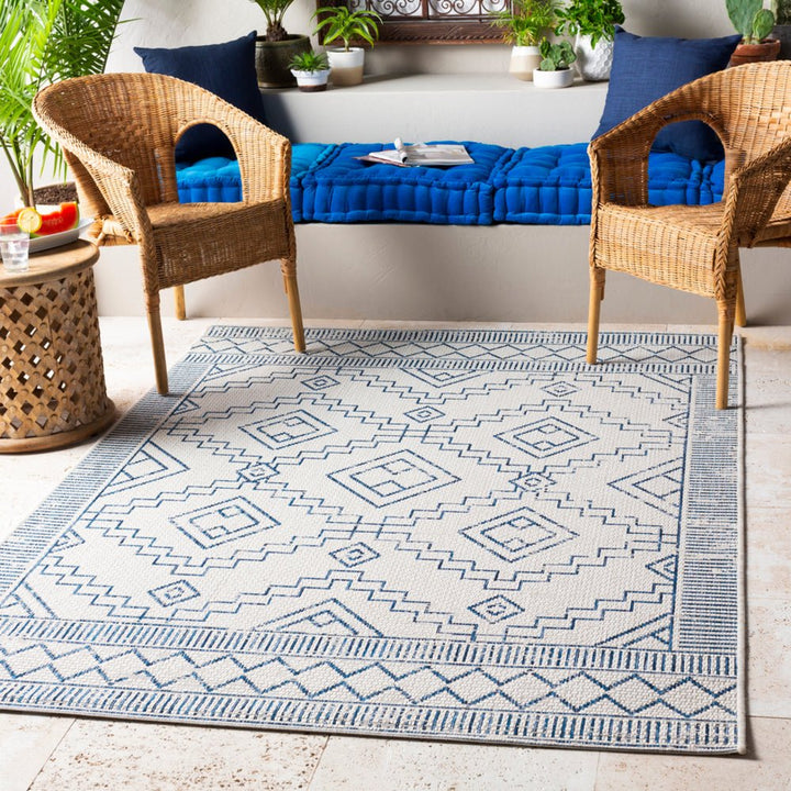 YONI OUTDOOR RUG: BLUE + WHITE