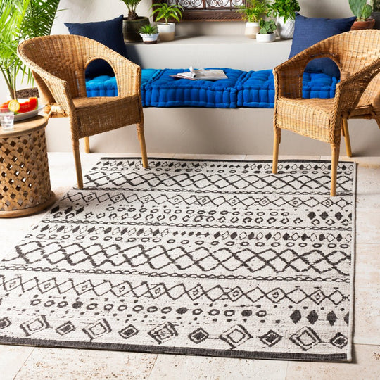 YUKI OUTDOOR RUG