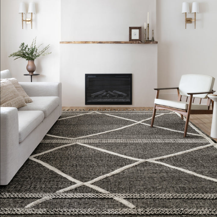 IMAN 02 HAND-KNOTTED WOOL RUG: CHARCOAL, IVORY