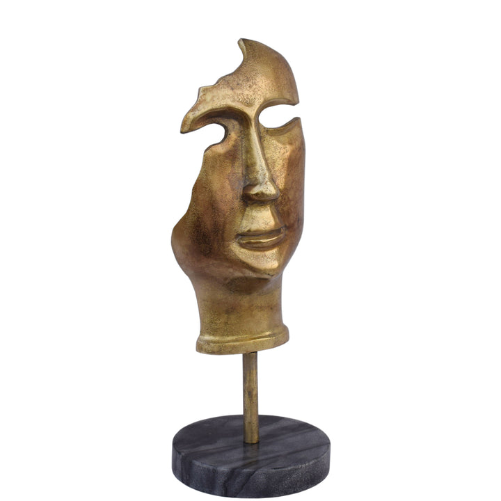 GOLDEN MASK ON STAND