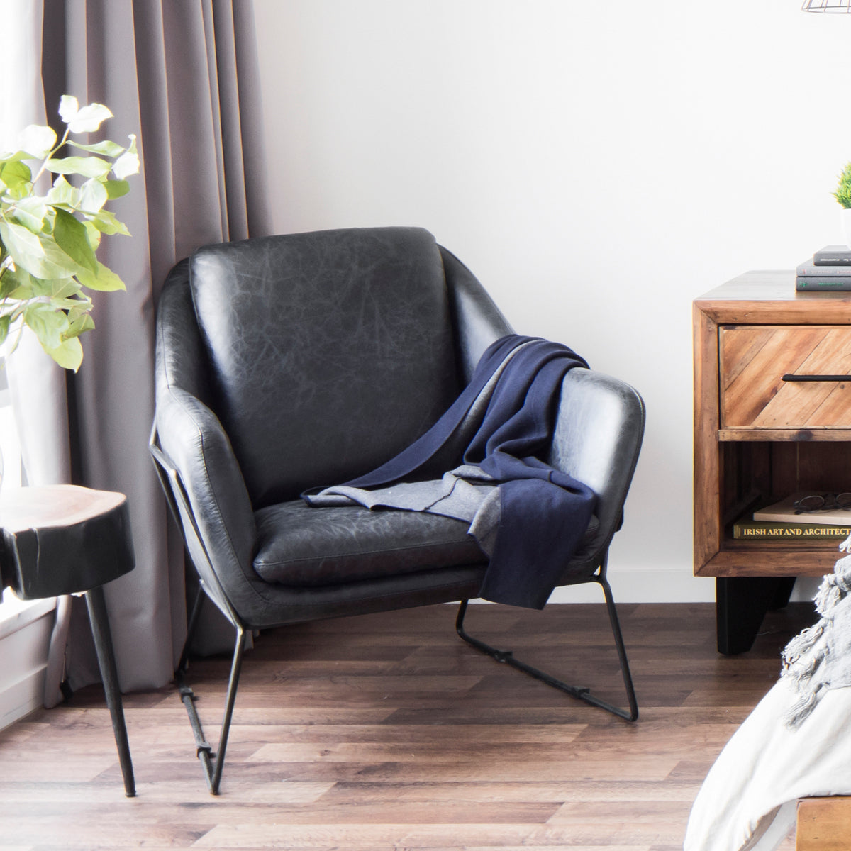 Vintage leather accent chair deals